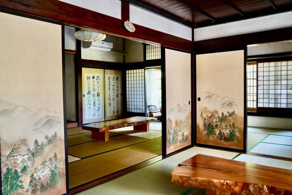 사도 佐渡島に残る築130年の伝統的な古民家｜東夢 빌라 외부 사진